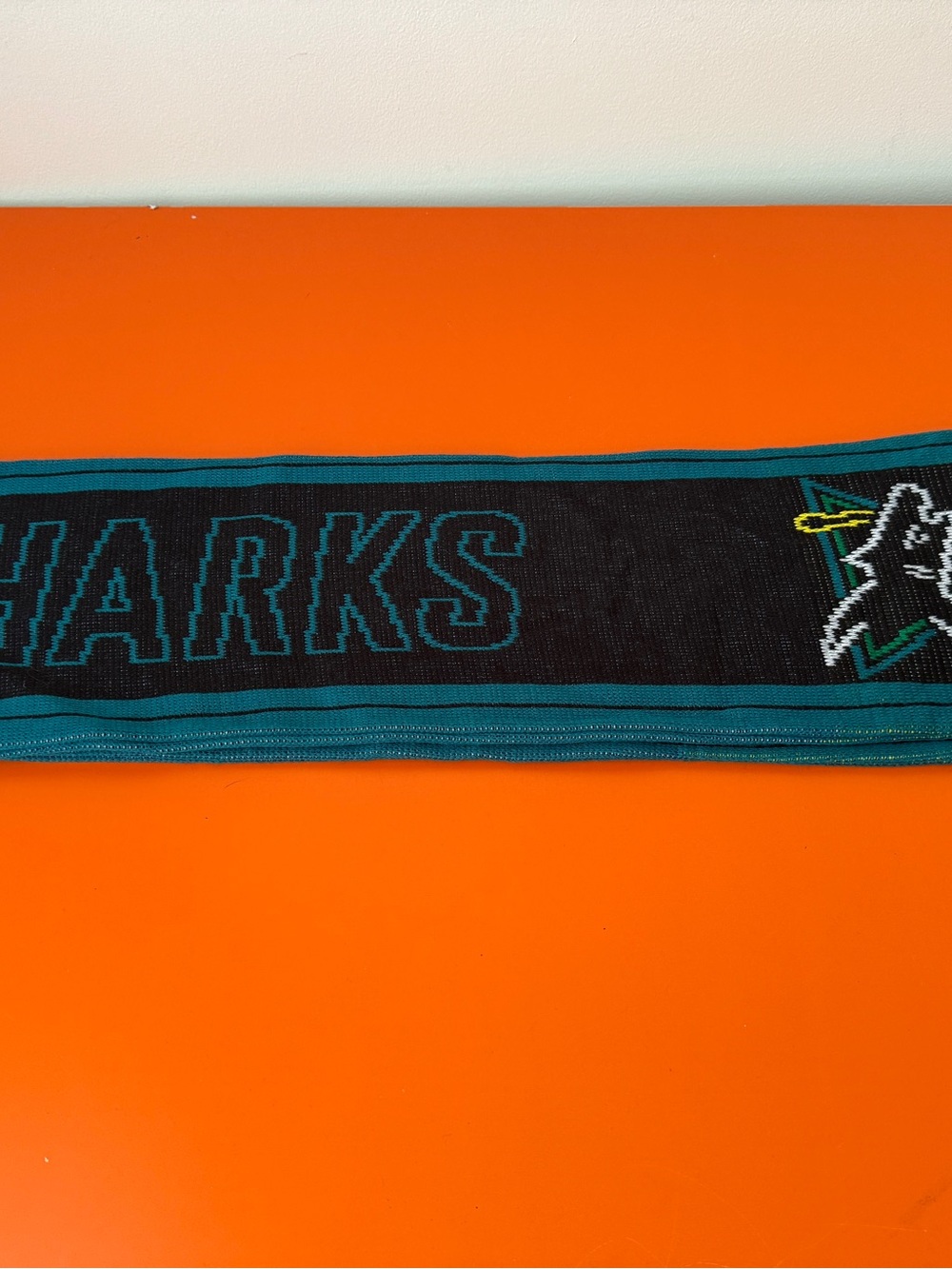 NWOT- SAN JOSE SHARK GEAR- SCARF AND 2 HATS! GREAT PACKAGE FOR SHARK TANK GEAR. - Picture 9 of 11